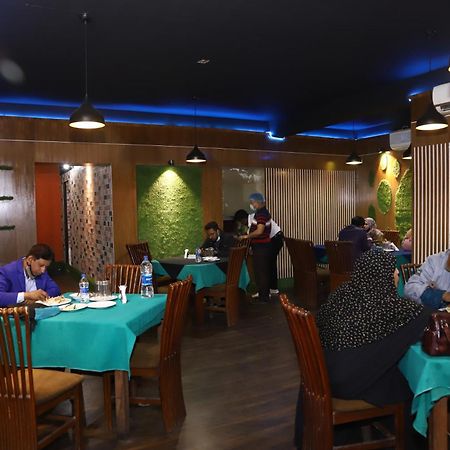 Rezala Restaurant And Residence Dhaka Bagian luar foto
